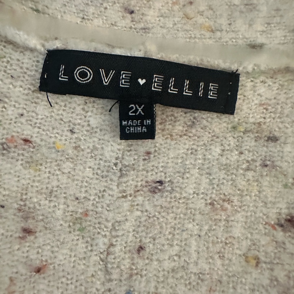 Love Ellie Women's Cream Speckled Tunic - 2X
